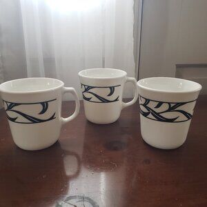 Set of 3 minimalist floral mugs
